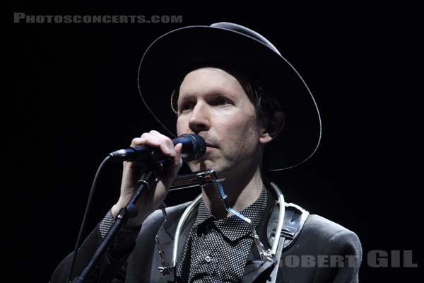 BECK - 2013-07-02 - PARIS - Cite de la Musique - Beck Hansen